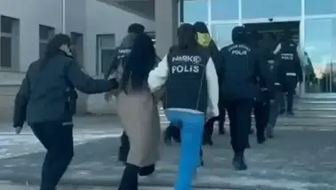 Sivas'ta Şafak Vakti Nefes Kesen Operasyon! Kutulardan Çıkanlar Şoke Etti
