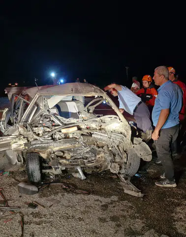 İki Otomobil Kafa Kafaya Çarpıştı: Karaman’da 1 Kişi Yaşamını Yitirdi