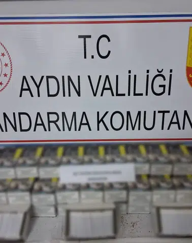İzmir'den Aydın'a Kaçak Sigara Sevkiyatına Jandarma Engeli
