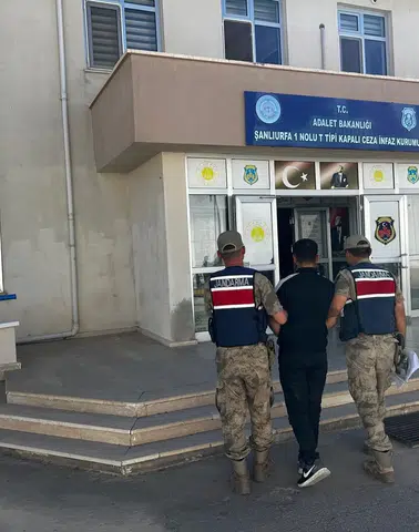 Siverek'te JASAT Operasyonu: Hakkında Kesinleşmiş Cezası Bulunan Şahsı Yakaladı