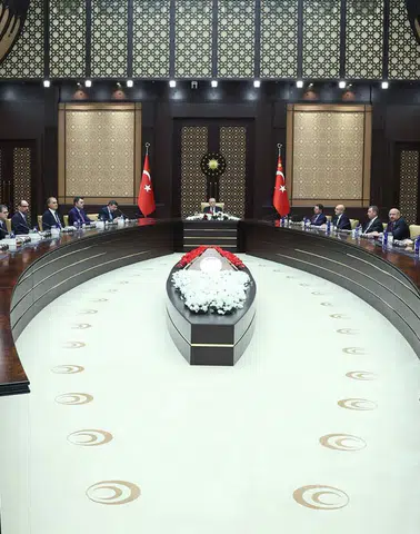 Beştepe'de Kritik Fon Zirvesi: Yatırımcı Hakları Masaya Yatırıldı