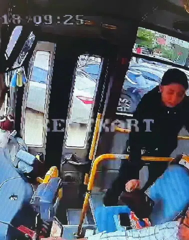 Kastamonu'da Otobüste Unutulan Para Dolu Çanta Sahibine Verildi