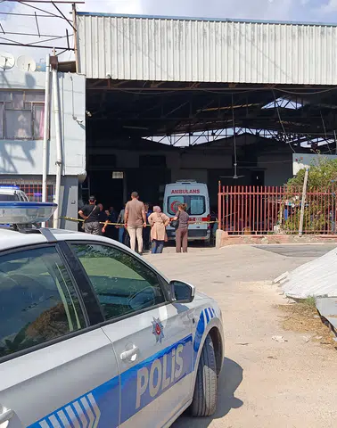 Yazıhanesinde Tabancayla Vurulmuş Halde Ölü Bulundu