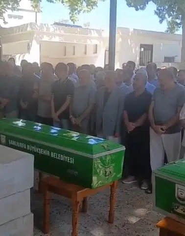 Bozova'daki Katliam Gibi Kazada Acı Veda! Aynı Aileden 4 Kişi Yan Yana Defnedildi