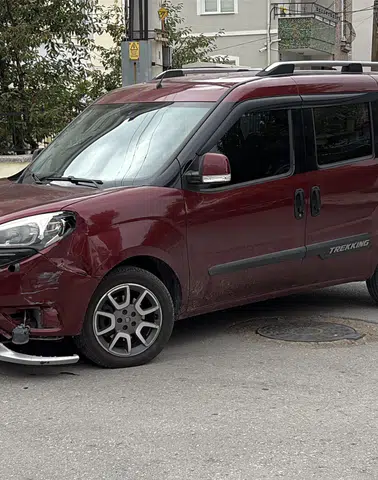 Çorum’da hafif ticari araç ile elektrikli motosiklet çarpıştı: 2 yaralı