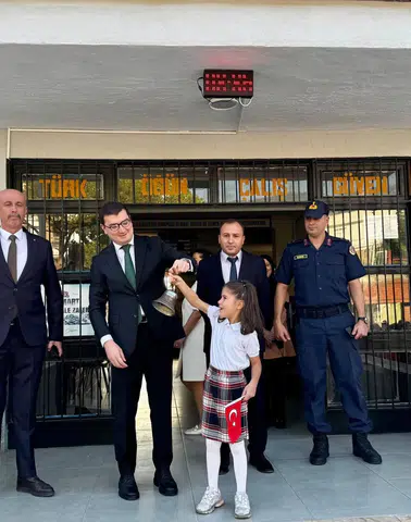 Bozdoğan’da İlk Ders Zili Çaldı: Kaymakam Sözen Fatih İlkokulu’nda Öğrencilerle Buluştu!