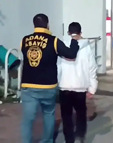 Kasada Duran Çocuğa Silahlı Saldırı Şoku: 17 Yaşında Tutuklandı