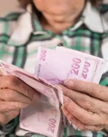 Milyonlarca Emekliye Müjde: Yeni Maaş Düzenlemesinde Kritik Detay