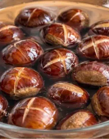 Kestane suyuna 2 adet atın, lokum gibi yumuşatın...