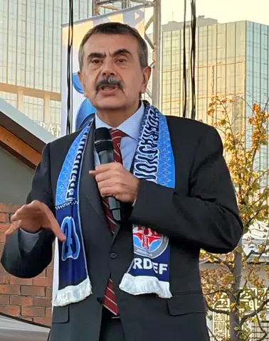Bakan Yusuf Tekin Açıkladı: MEB Meta Şirketine Dava Açıyor