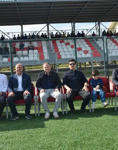 Muş'ta Şampiyonluk Coşkusu! Bulanık Gençlerbirliği Play-Off'a Yükseldi