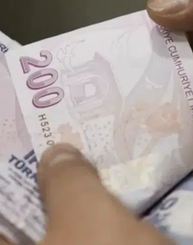 Emekli maaşlarında yeni düzenleme nasıl olacak? 65 üstüne seyyanen zam ve refah payı formülü