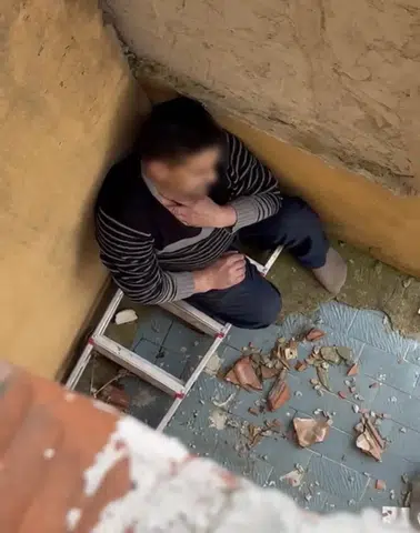 Hapis Cezası Bulunan Şahıs Çatıda Saklanırken Yakalandı