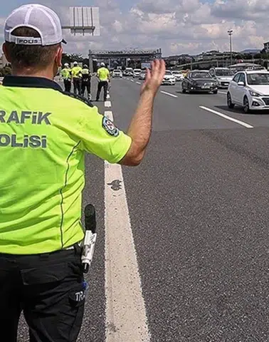 Yola çıkmadan bakın! Aracınızda bunlar yoksa yandınız: Cezası var