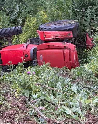 Bursa Karacabey’de feci kaza! Traktör şarampole yuvarlandı, sürücü hayatını kaybetti