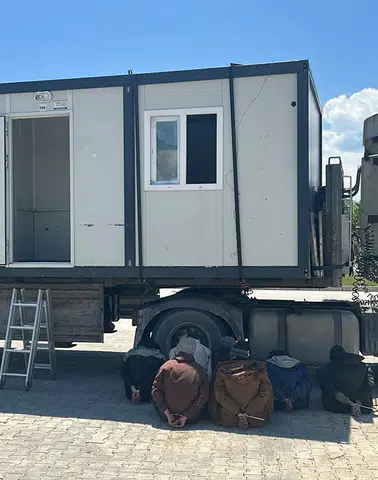 İlginç Yöntem: Konteyner ile Ağrı'dan İstanbul'a Kaçak Sevkiyatı!