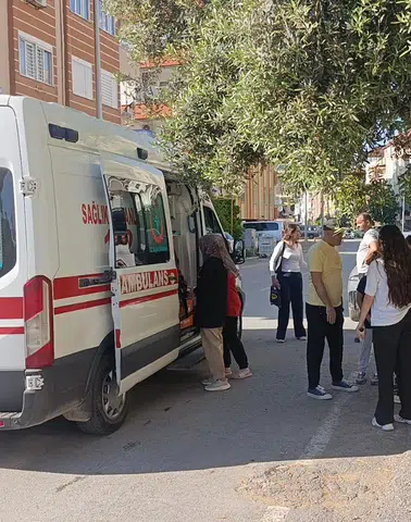 9 yaşındaki kız çocuğuna motosiklet çarptı! Sürücü olay yerinden kaçtı