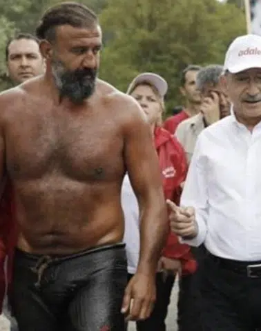 CHP Genel Merkezi'ndeki kriz devam ediyor: 'Mafya' dedikleri milli güreşçi çıktı