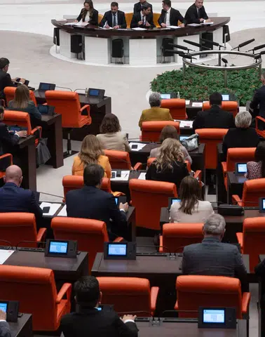 Süresiz nafaka, cinsiyet değiştirme ve LGTB ayarı geliyor yeni pakette 3 bomba