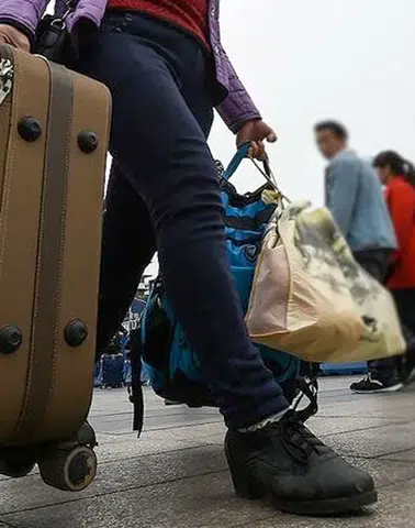 Türkiye'ye göç edenlerin sayısı 2025'te yüzde 25,2 arttı! 300 binden fazla yabancı nüfus, en çok o ülkeden...