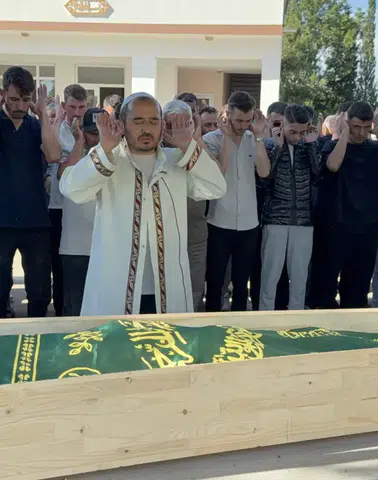Lunaparkta Hayatını Kaybeden Genç Toprağa Verildi