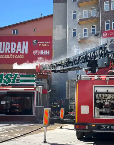 Köprübaşı Mevkiinde Hareketli Saatler! Lokantada Çıkan Yangın Panik Yarattı!