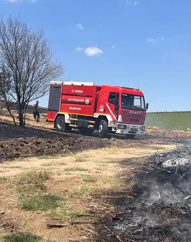 Hayrabolu'da Kara Dumanlar Göğe Yükseldi! Hasat Zamanı Çiftçiyi Kahreden Görüntü!