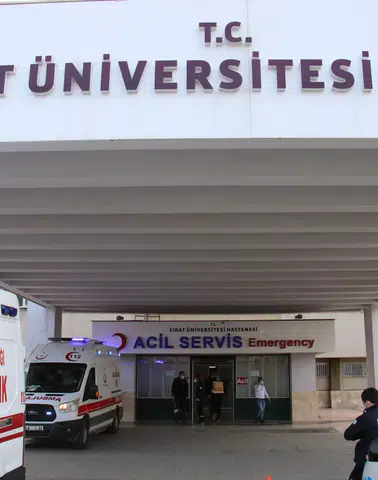 Zübeyde Hanım Caddesi'nde Dehşet Gecesi! Şerit Değiştiren Otomobil Can Aldı!