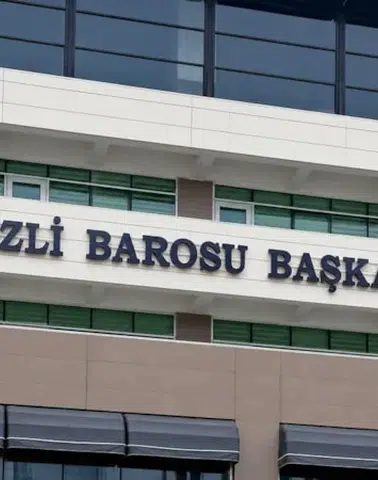 Denizli'de uyuşturucu operasyonu: Baro başkanı dahil 12 avukata gözaltı
