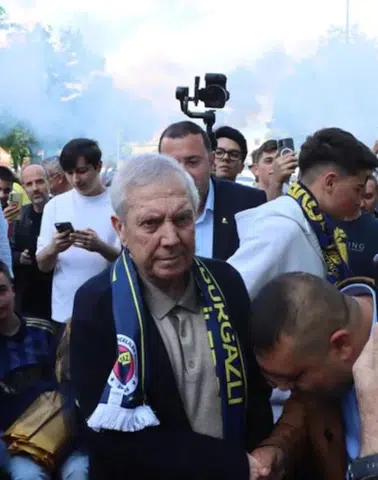 Aziz Yıldırım döneminin başlamasıyla Fenerbahçe'yi neler bekliyor?