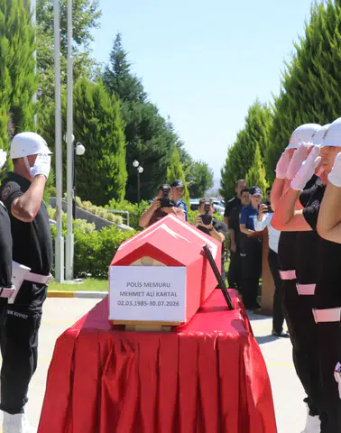 Emniyete Alev Gibi Düştü! Görevi Başında Aniden Yıkıldı: Kurtarılamadı