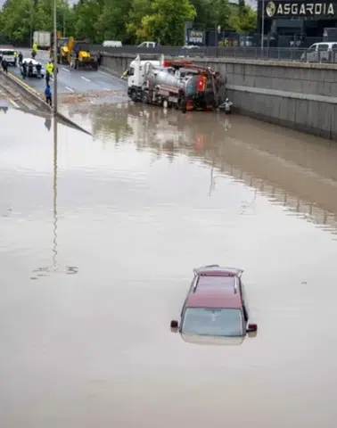 Ankara’da Sağanak Alarmı: Yollar Göle Döndü, Araçlar Mahsur Kaldı