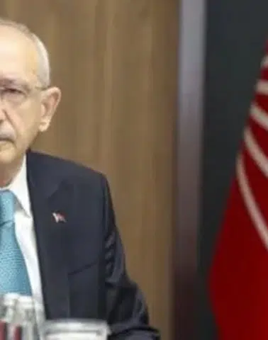 CHP'de vekil sayısı 44'e düştü