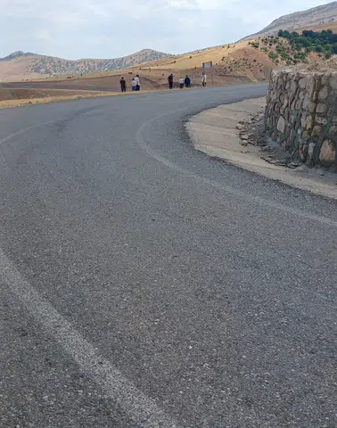Kurtalan'da Feci Kaza! Kontrolden Çıkan Kamyonet Şarampole Devrildi
