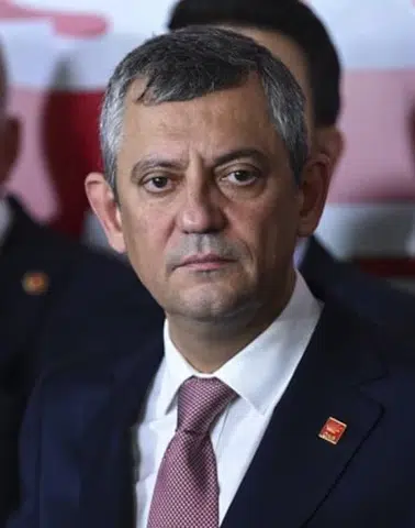 AK Parti, Özgür Özel'in dokunulmazlığının kaldırılacağı iddiasını yalanladı