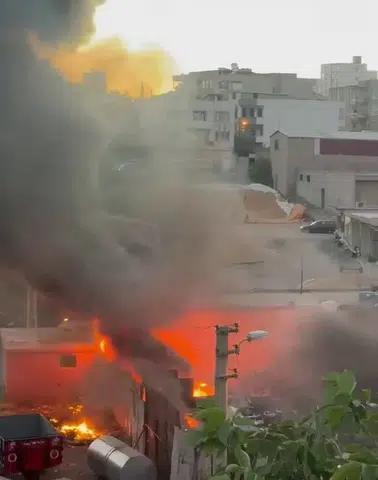 Kahta'da Korku Dolu Anlar! Hurdacıda Çıkan Yangın Mahalleliyi Sokağa...