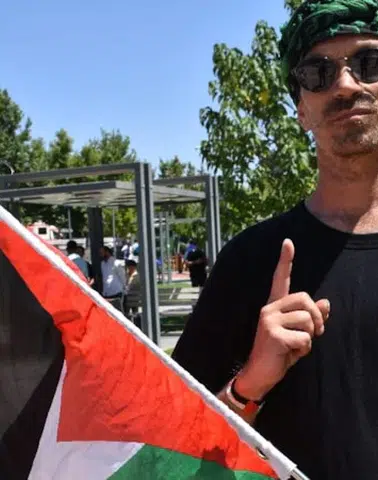 Filistin Konvoyundaki Fransız Aktivist Şanlıurfa'da Müslüman Oldu!