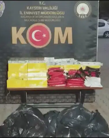 KOM ve Narkotikten Ortak Baskın: Piyasa Süreceklerken Polis Yakaladı