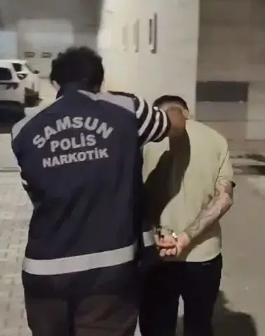 Samsun'da Polisten Kaçamadı! Yıllardır Aranıyordu, Hesabı Kesildi