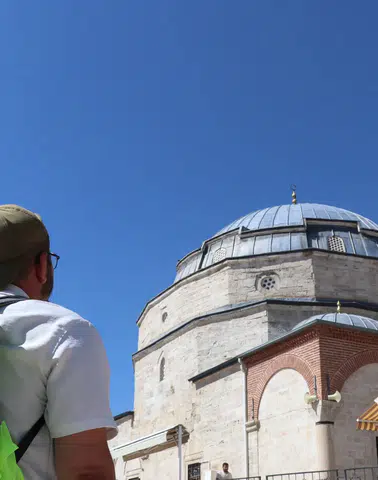 Sivas’tan Geçen İlahi Yolculuk: Hedef Kâbe