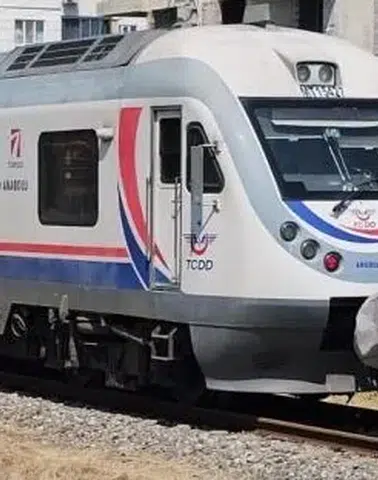Aydın Söke’de Feci Tren Kazası: Ölçüm Ekibine Yardım Eden Kadın Öldü!