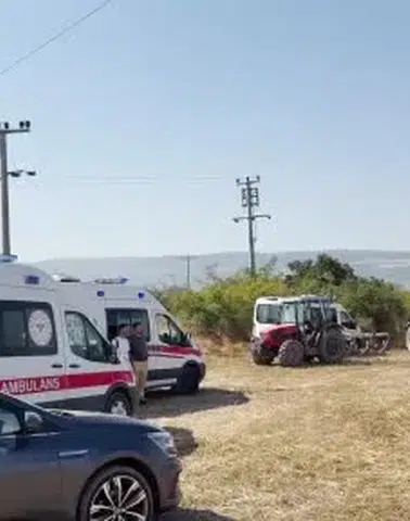 Karacabey'de Korkutan Yangın: Alevler Fabrikaya Sıçramadan Söndürüldü!
