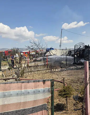 Ankara Elmadağ'da Korkutan Yangın: 3 Ev Alevlere Teslim Oldu!