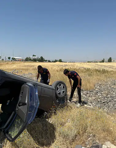 Muş-Bingöl Yolunda Feci Kaza! Kontrolden Çıkan Otomobil Takla Attı