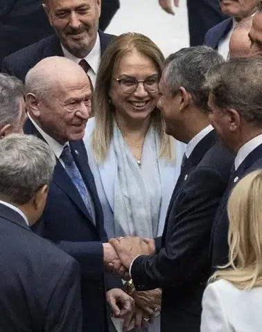 Bahçeli’den Özel’e dikkat çeken soru: Bir gecede 91 milletvekiline nasıl ulaştınız?