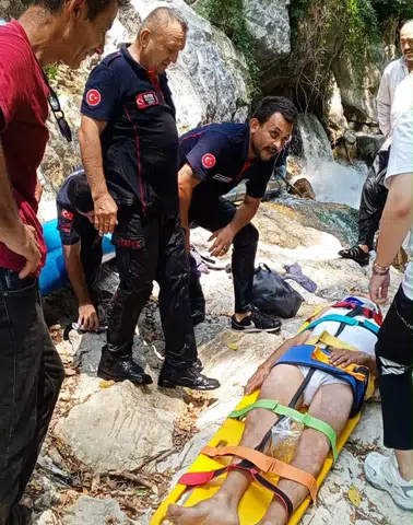 Köyüne Su Getirmek İsterken Kayalıklardan Yuvarlandı! Sarp Arazide Can Pazarı