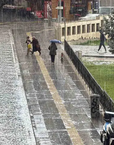 Sivas Kavruluyordu, Yağmur İmdada Yetişti!