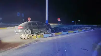 Direksiyon Hakimiyetini Kaybeden Sürücü Kazaya Neden Oldu