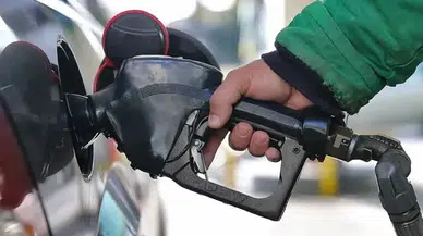 Bugün depoyu ucuza doldurun! Akaryakıta yeni zam geliyor, motorin ve benzinde litre fiyatı...