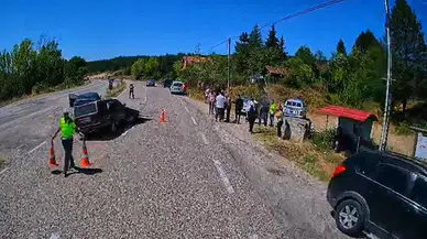 Kastamonu'da İki Aracın Çarpıştığı Kazada 2 Kişi Hastaneye Kaldırıldı